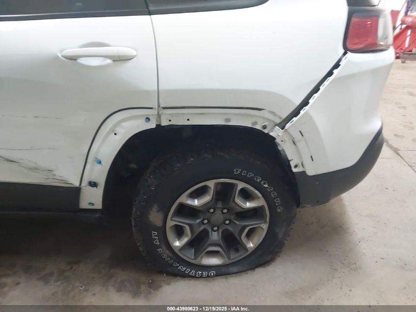 2019 Jeep Cherokee Trailhawk 4X4 VIN: 1C4PJMBX4KD335321 Lot: 43980623