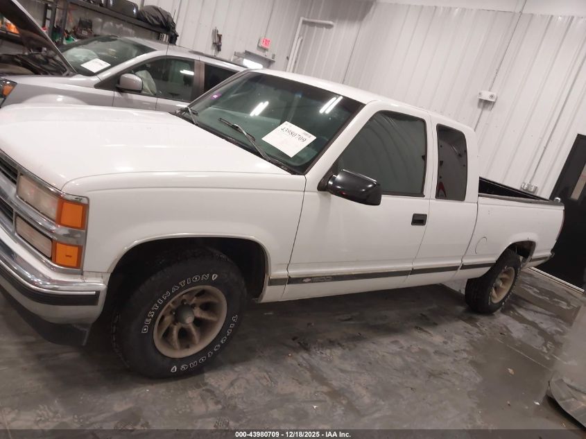 1997 Chevrolet C1500 Fleetside VIN: 1GCEC19R0VE198884 Lot: 43980709