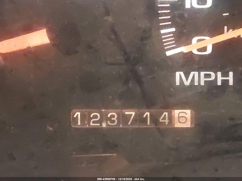 1997 Chevrolet C1500 Fleetside VIN: 1GCEC19R0VE198884 Lot: 43980709