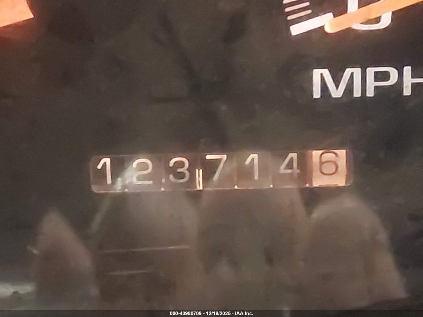 1997 Chevrolet C1500 Fleetside VIN: 1GCEC19R0VE198884 Lot: 43980709