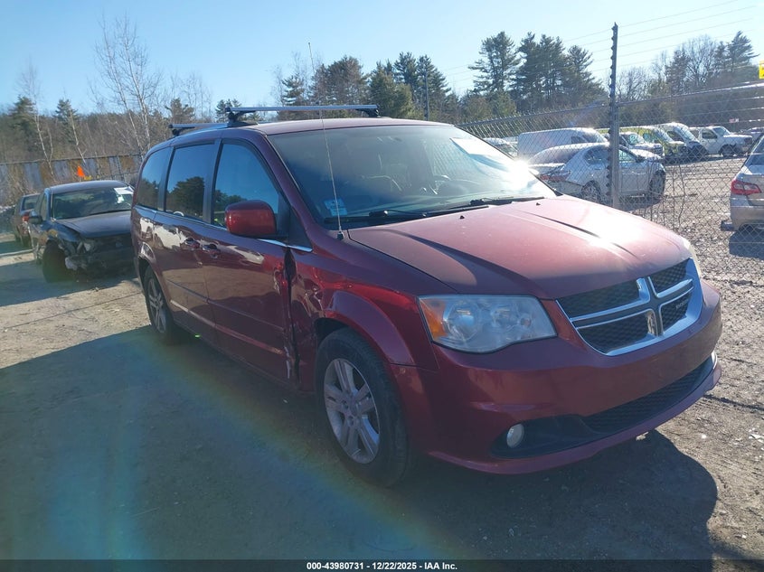 2011 DODGE GRAND CARAVAN Red VIN: 2D4RN5DG6BR711078