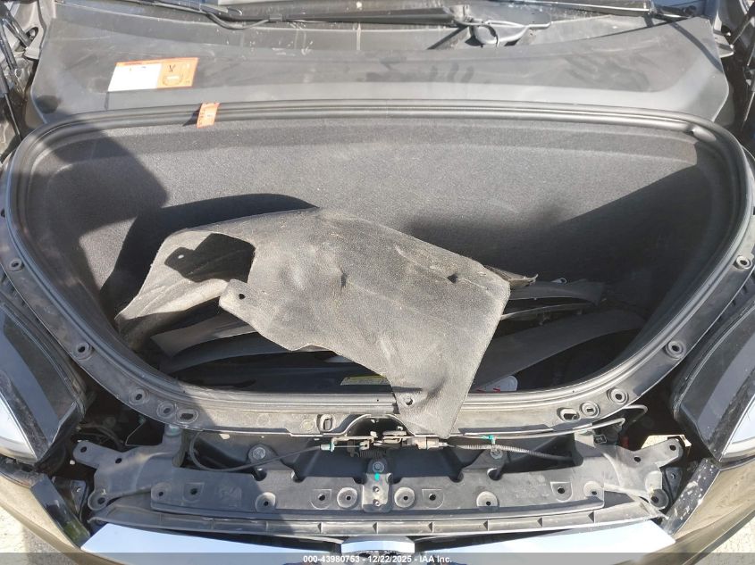 2016 Tesla Model X 60D/70D/75D/90D VIN: 5YJXCAE22GF006531 Lot: 43980753