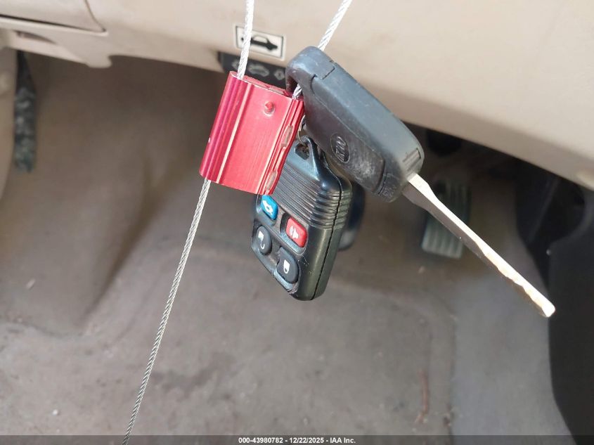 2005 Ford Focus Zx4 VIN: 1FAFP34N25W283251 Lot: 43980782