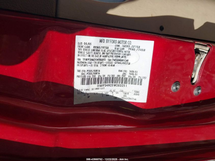 2005 Ford Focus Zx4 VIN: 1FAFP34N25W283251 Lot: 43980782
