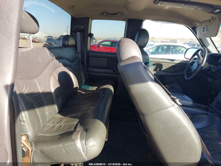 2000 GMC Sierra 1500 Sle VIN: 2GTEC19T5Y1169396 Lot: 43980815