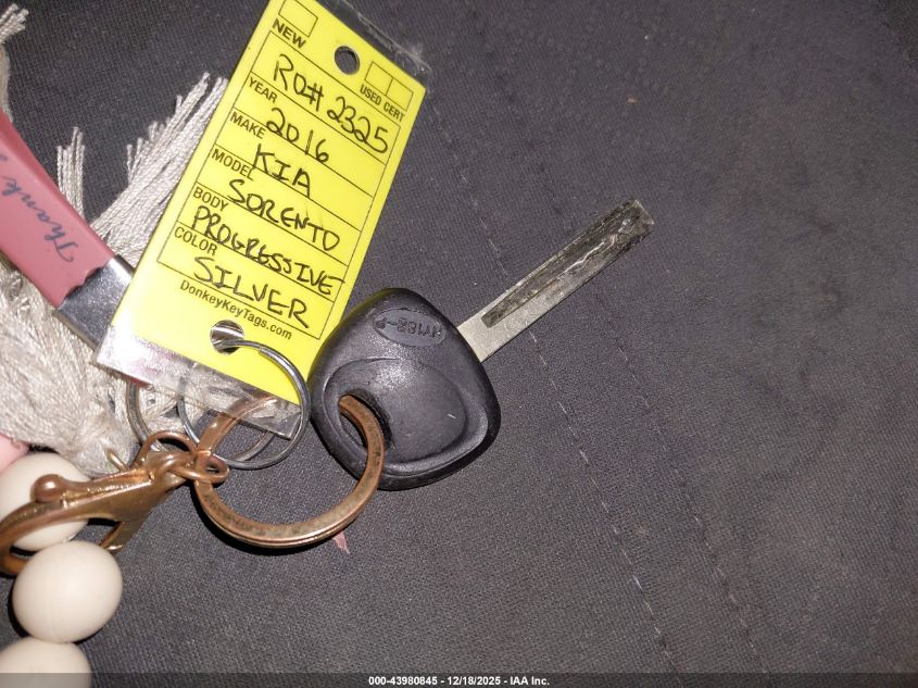 2016 Kia Sorento 2.4L Lx VIN: 5XYPGDA35GG043201 Lot: 43980845