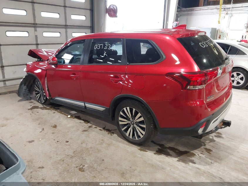 2019 MITSUBISHI OUTLANDER auction photo 3
