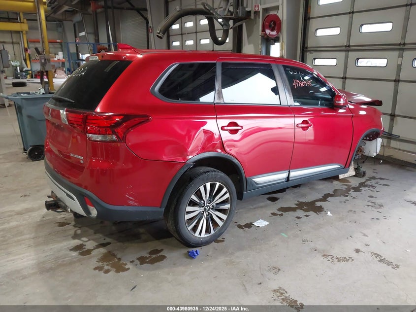 2019 MITSUBISHI OUTLANDER auction photo 4