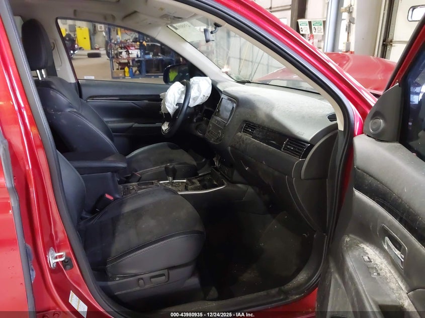 2019 MITSUBISHI OUTLANDER auction photo 5