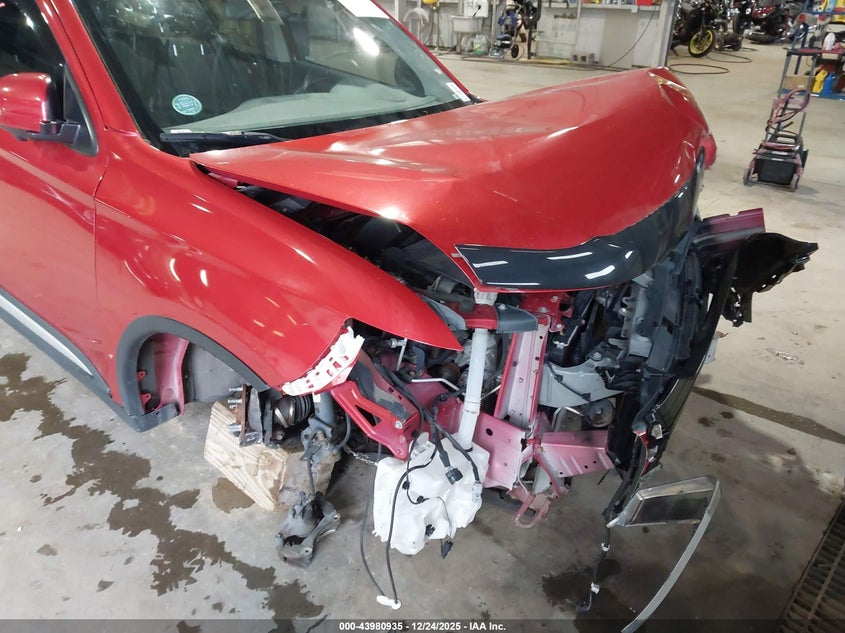 2019 MITSUBISHI OUTLANDER auction photo 6