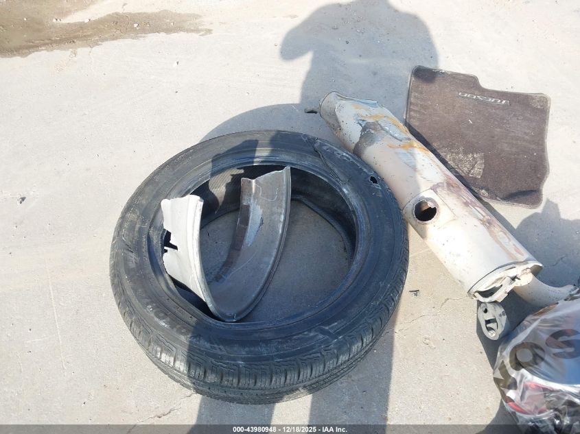 2011 Hyundai Tucson Limited VIN: KM8JU3AC1BU270526 Lot: 43980948