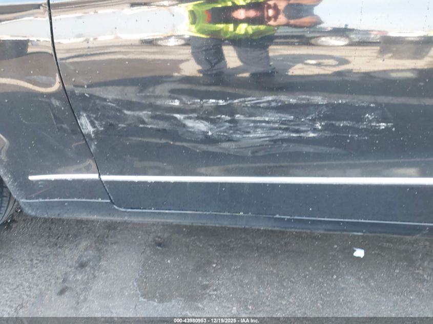 2010 Mercedes-Benz E 350 VIN: WDDKJ5GB7AF060128 Lot: 43980953