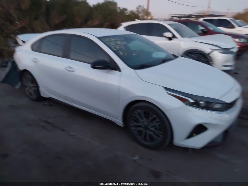 2022 Kia Forte Gt-Line