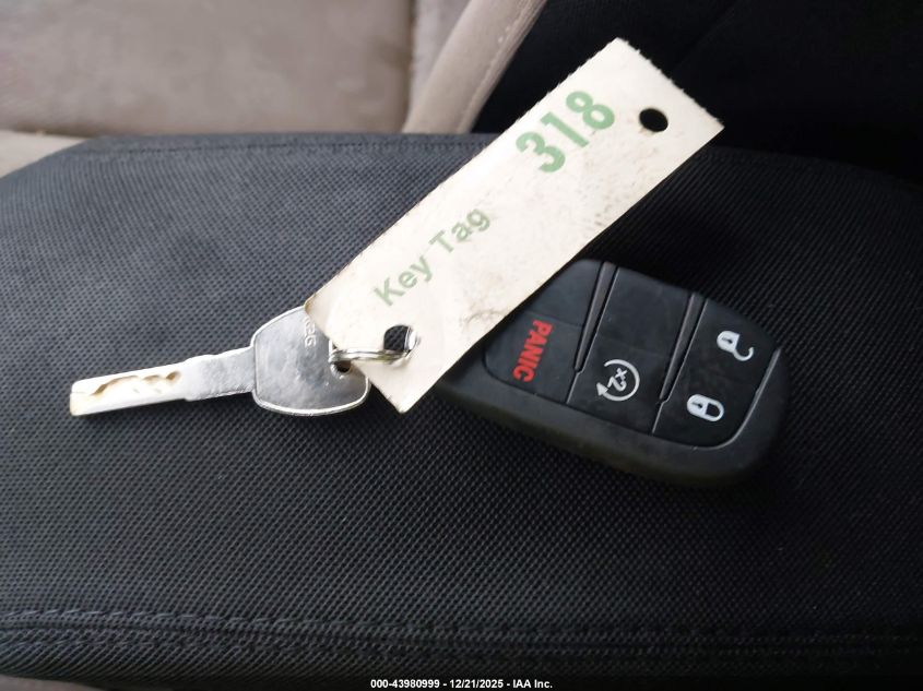 2016 Jeep Renegade Sport VIN: ZACCJBAT9GPE31827 Lot: 43980999