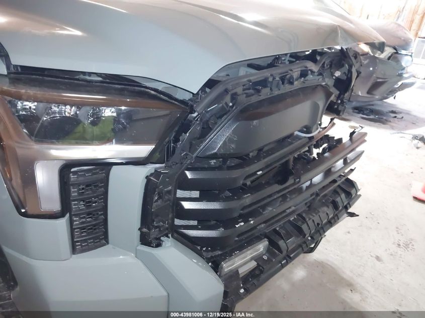 2026 Toyota Tundra Sr5 Crewmax 5.5' Bed VIN: 5TFLA5DB6TX343068 Lot: 43981006