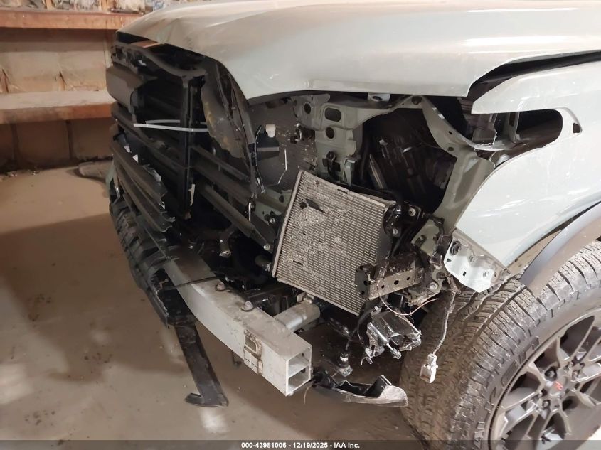 2026 Toyota Tundra Sr5 Crewmax 5.5' Bed VIN: 5TFLA5DB6TX343068 Lot: 43981006