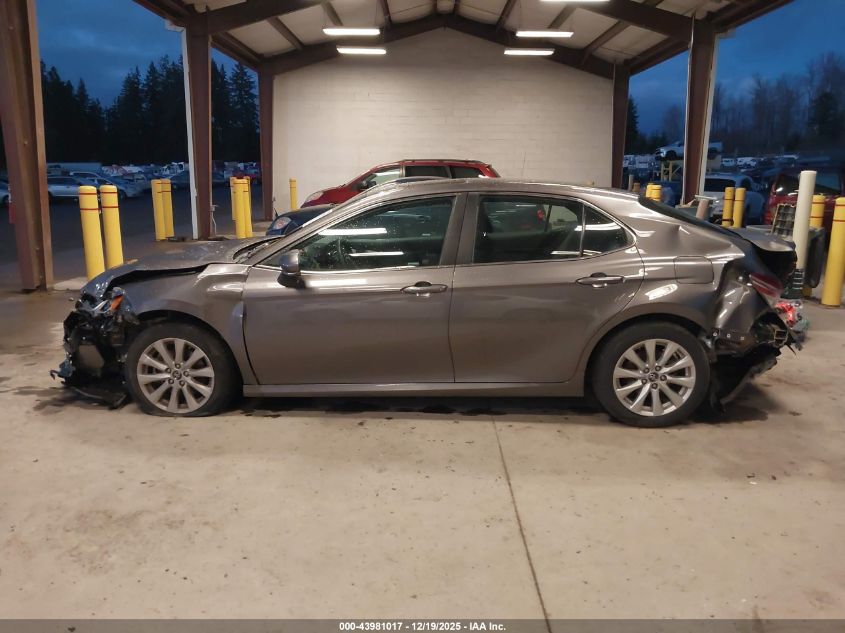 2018 Toyota Camry Le VIN: 4T1B11HK8JU110740 Lot: 43981017