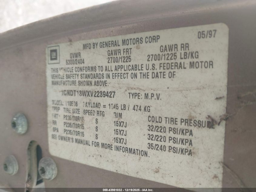 1997 Chevrolet Blazer Ls VIN: 1GNDT13WXV2239427 Lot: 43981032