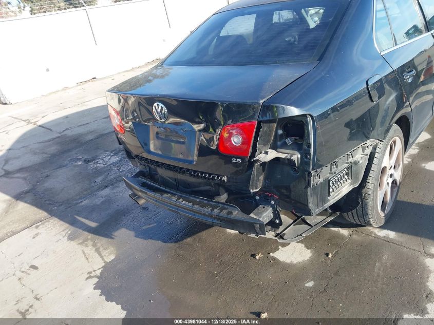 2007 Volkswagen Jetta Wolfsburg Edition VIN: 3VWEG71K47M192151 Lot: 43981044