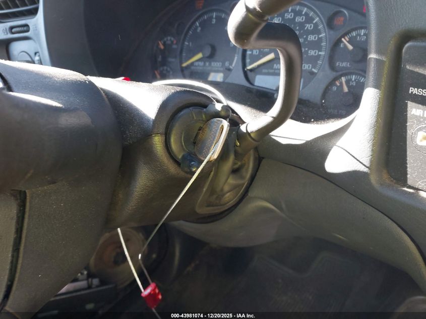 2000 Chevrolet S-10 Ls VIN: 1GCDT19WXYK216413 Lot: 43981074