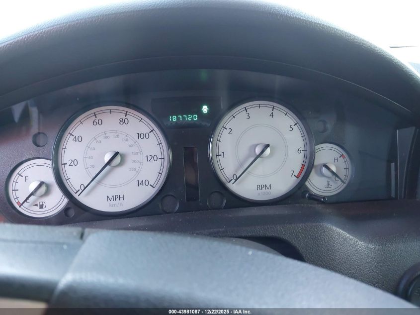 2006 Chrysler 300 VIN: 2C3KA43R06H446228 Lot: 43981087