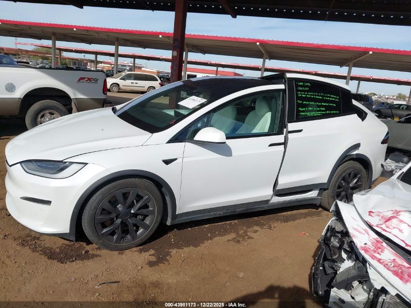 2022 Tesla Model X Plaid Tri Motor All-Wheel Drive VIN: 7SAXCBE61NF336606 Lot: 43981173