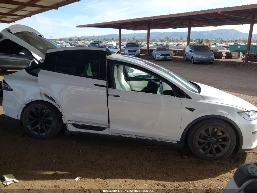 2022 Tesla Model X Plaid Tri Motor All-Wheel Drive VIN: 7SAXCBE61NF336606 Lot: 43981173