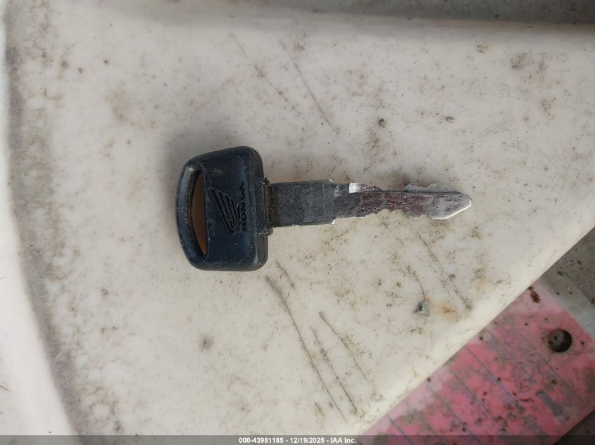 2015 Honda Grom 125 VIN: MLHJC6111F5101627 Lot: 43981185