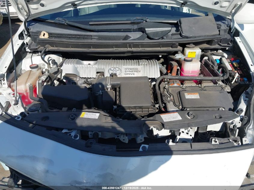 2015 Toyota Prius Two VIN: JTDKN3DU8F1982985 Lot: 43981247