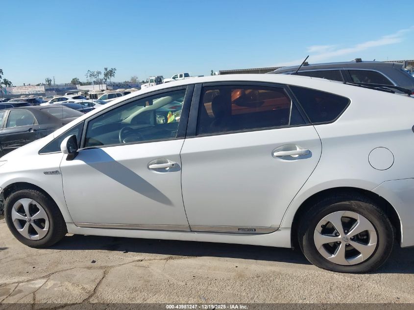 2015 Toyota Prius Two VIN: JTDKN3DU8F1982985 Lot: 43981247