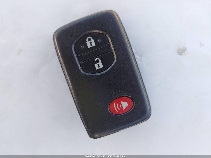 2015 Toyota Prius Two VIN: JTDKN3DU8F1982985 Lot: 43981247