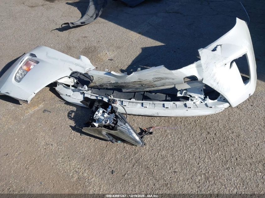 2015 Toyota Prius Two VIN: JTDKN3DU8F1982985 Lot: 43981247