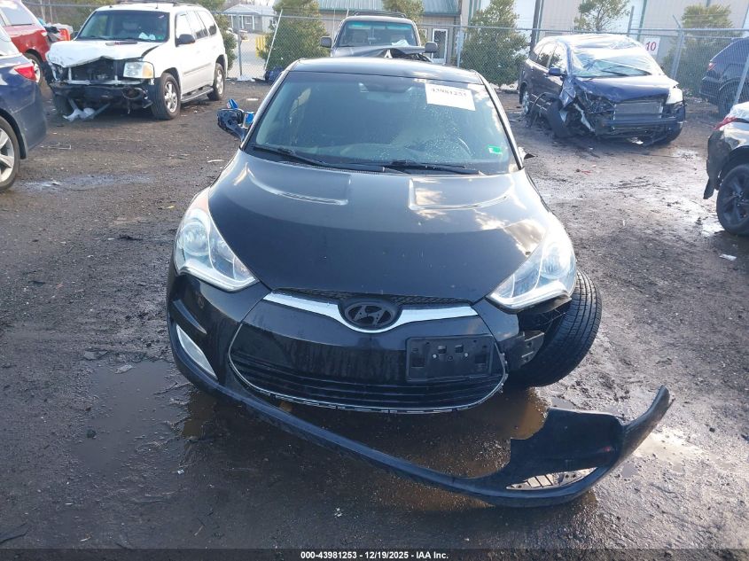 2012 Hyundai Veloster Base W/Gray VIN: KMHTC6AD7CU074338 Lot: 43981253