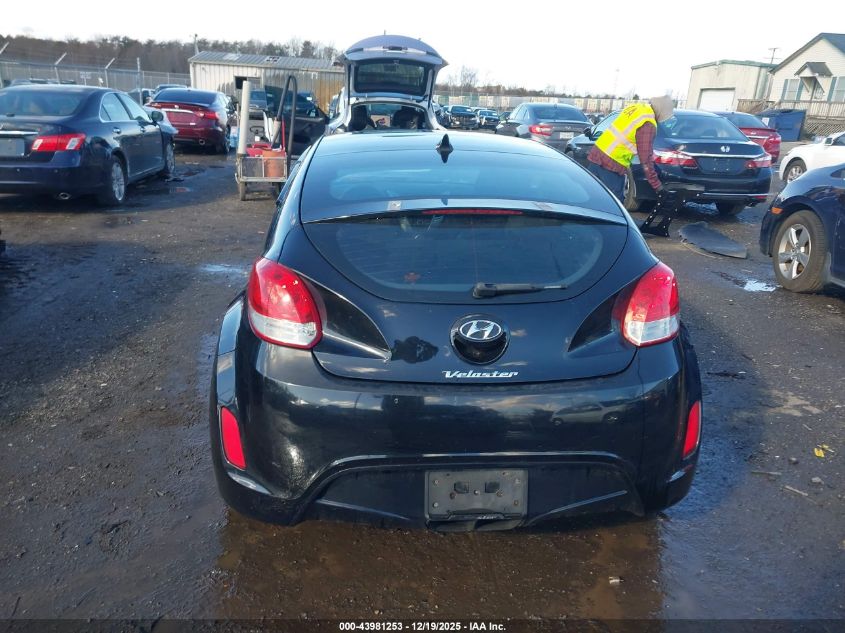 2012 Hyundai Veloster Base W/Gray VIN: KMHTC6AD7CU074338 Lot: 43981253