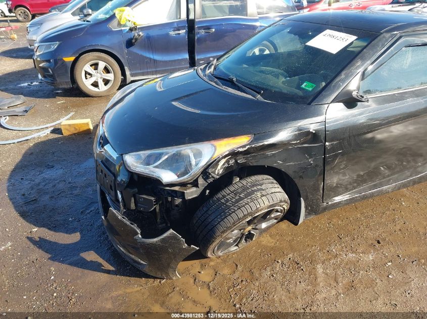 2012 Hyundai Veloster Base W/Gray VIN: KMHTC6AD7CU074338 Lot: 43981253