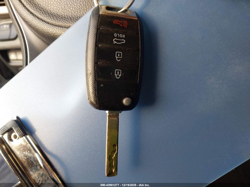 2017 Kia Optima Lx VIN: 5XXGT4L32HG153606 Lot: 43981277