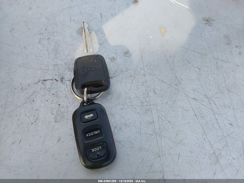 2003 Toyota Camry Xle VIN: 4T1BE32KX3U698331 Lot: 43981295