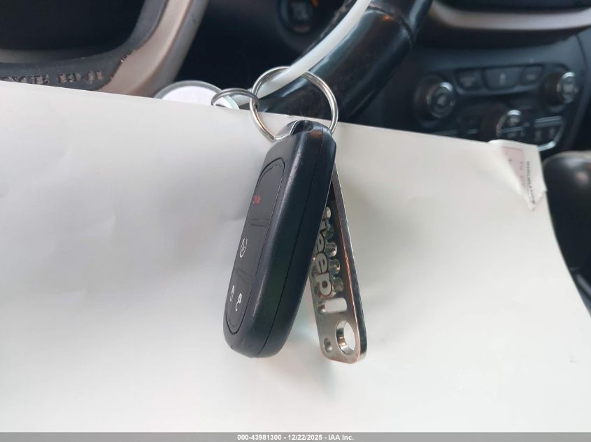 2015 Jeep Cherokee Limited VIN: 1C4PJMDBXFW718501 Lot: 43981300