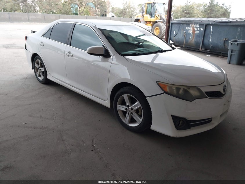 4T1BF1FKXEU425212 2014 Toyota Camry Se auction photo 1