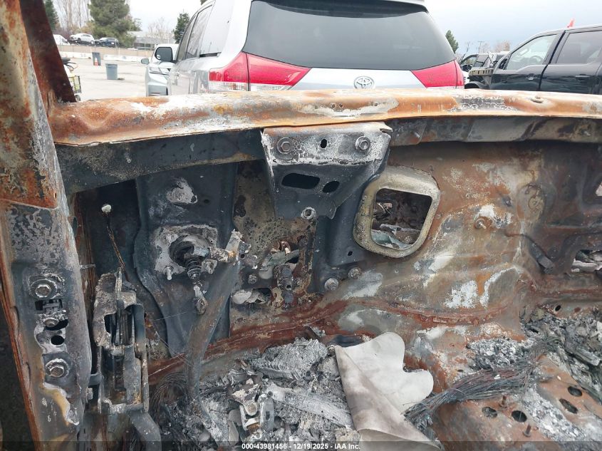 2015 Jeep Grand Cherokee Limited VIN: 1C4RJFBG9FC205860 Lot: 43981456