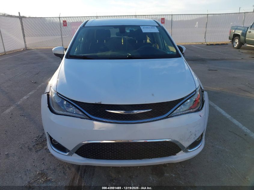 2017 Chrysler Pacifica Touring Plus VIN: 2C4RC1BG2HR796086 Lot: 43981469