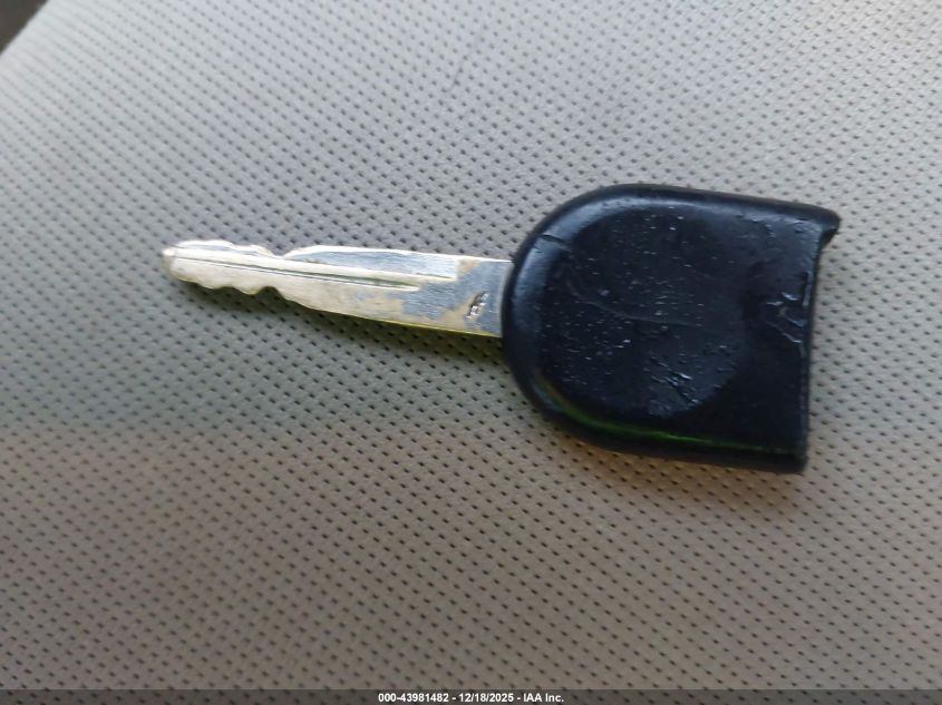 2008 Ford Focus S VIN: 1FAHP32N08W186873 Lot: 43981482