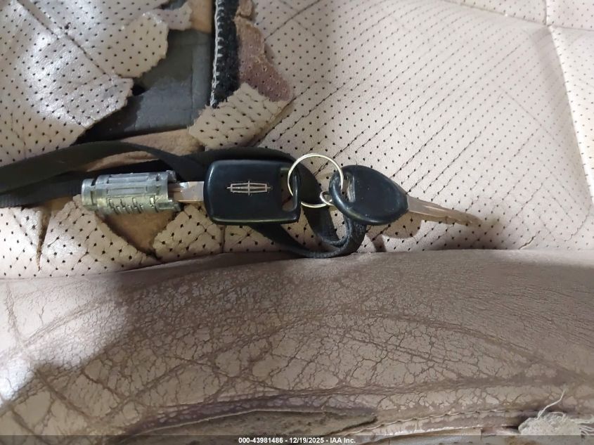 2008 Lincoln Navigator VIN: 5LMFU28588LJ21114 Lot: 43981486