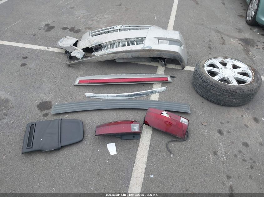 2007 Cadillac Escalade Standard VIN: 1GYFK63847R133630 Lot: 43981548