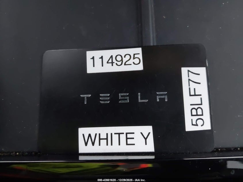 2021 Tesla Model Y Long Range Dual Motor All-Wheel Drive VIN: 5YJYGDEE4MF114925 Lot: 43981628
