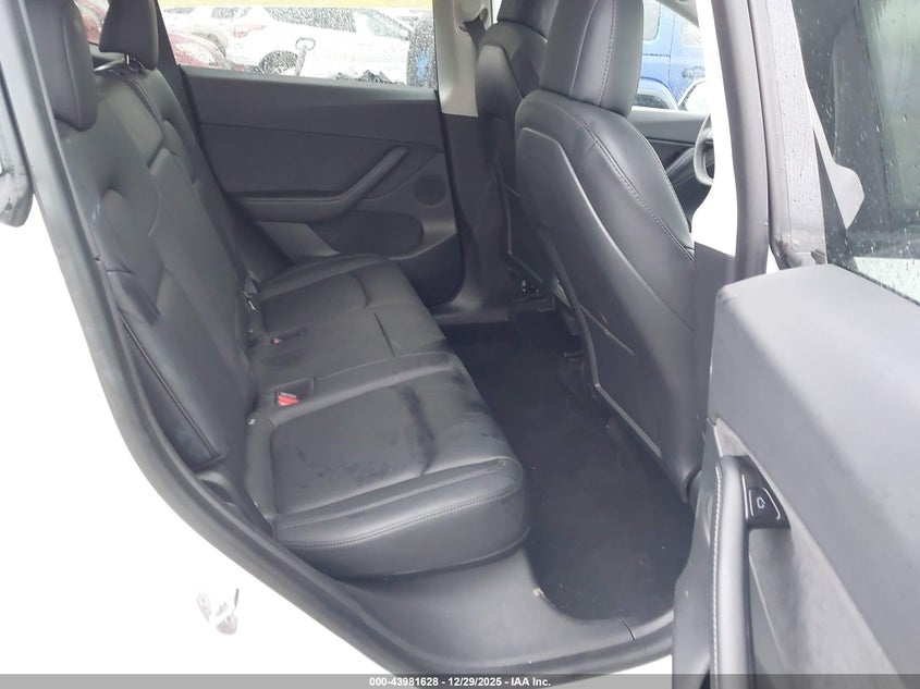 2021 Tesla Model Y Long Range Dual Motor All-Wheel Drive VIN: 5YJYGDEE4MF114925 Lot: 43981628