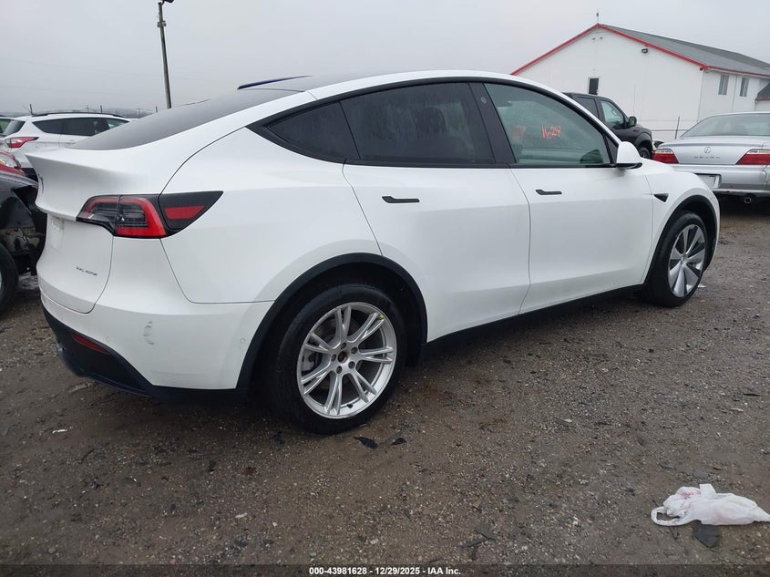 2021 TESLA MODEL Y auction photo 4