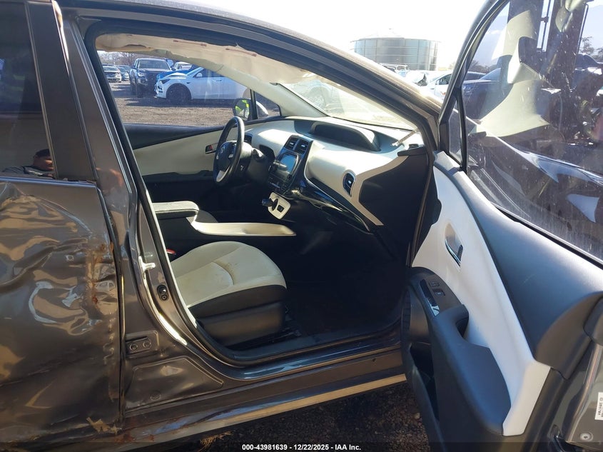 2017 Toyota Prius Three Touring