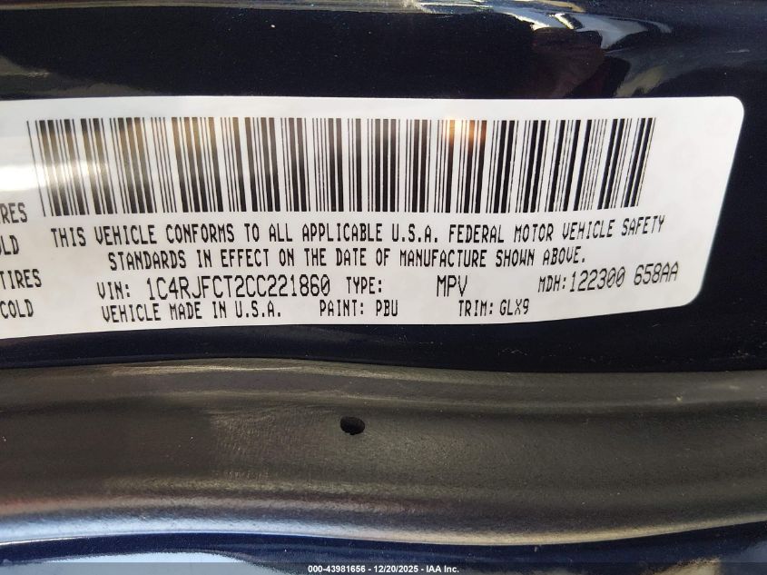 2012 Jeep Grand Cherokee Overland VIN: 1C4RJFCT2CC221860 Lot: 43981656