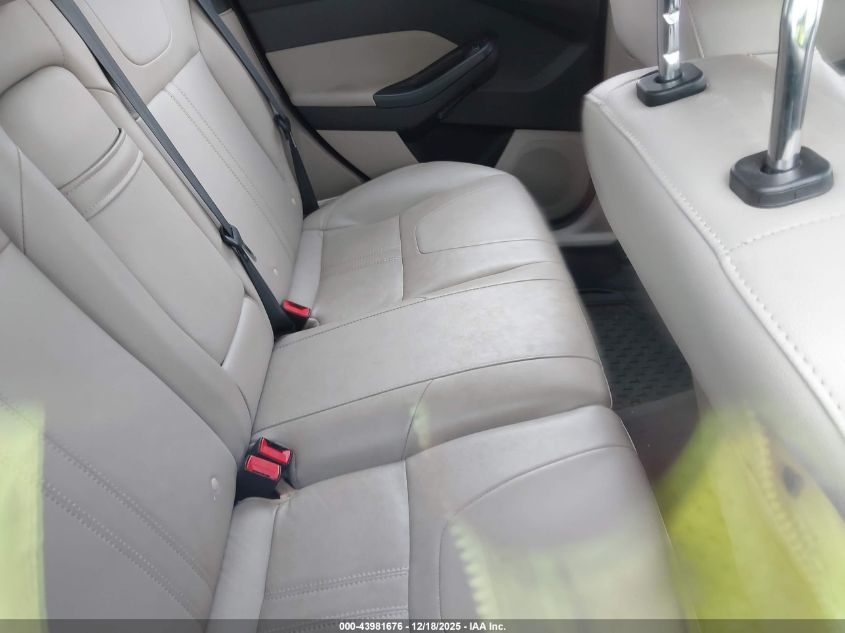 2012 Ford Focus Sel VIN: 1FAHP3M23CL183186 Lot: 43981676